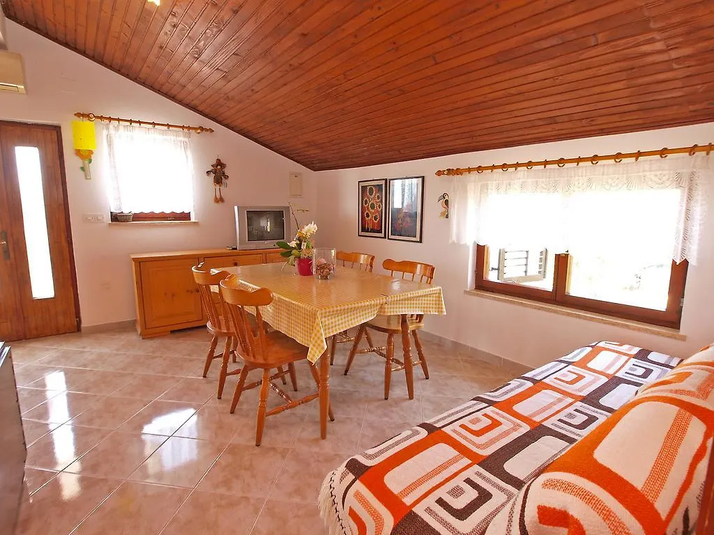 Apartment Vrcevan 895 Medulin
